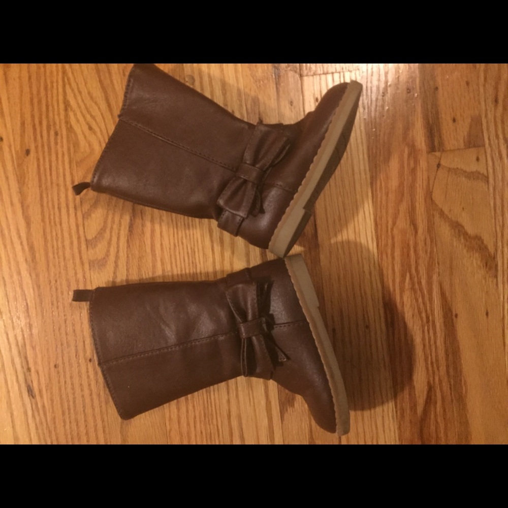 Knee boots